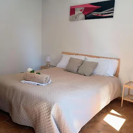 Romantic Getaway On Apartment